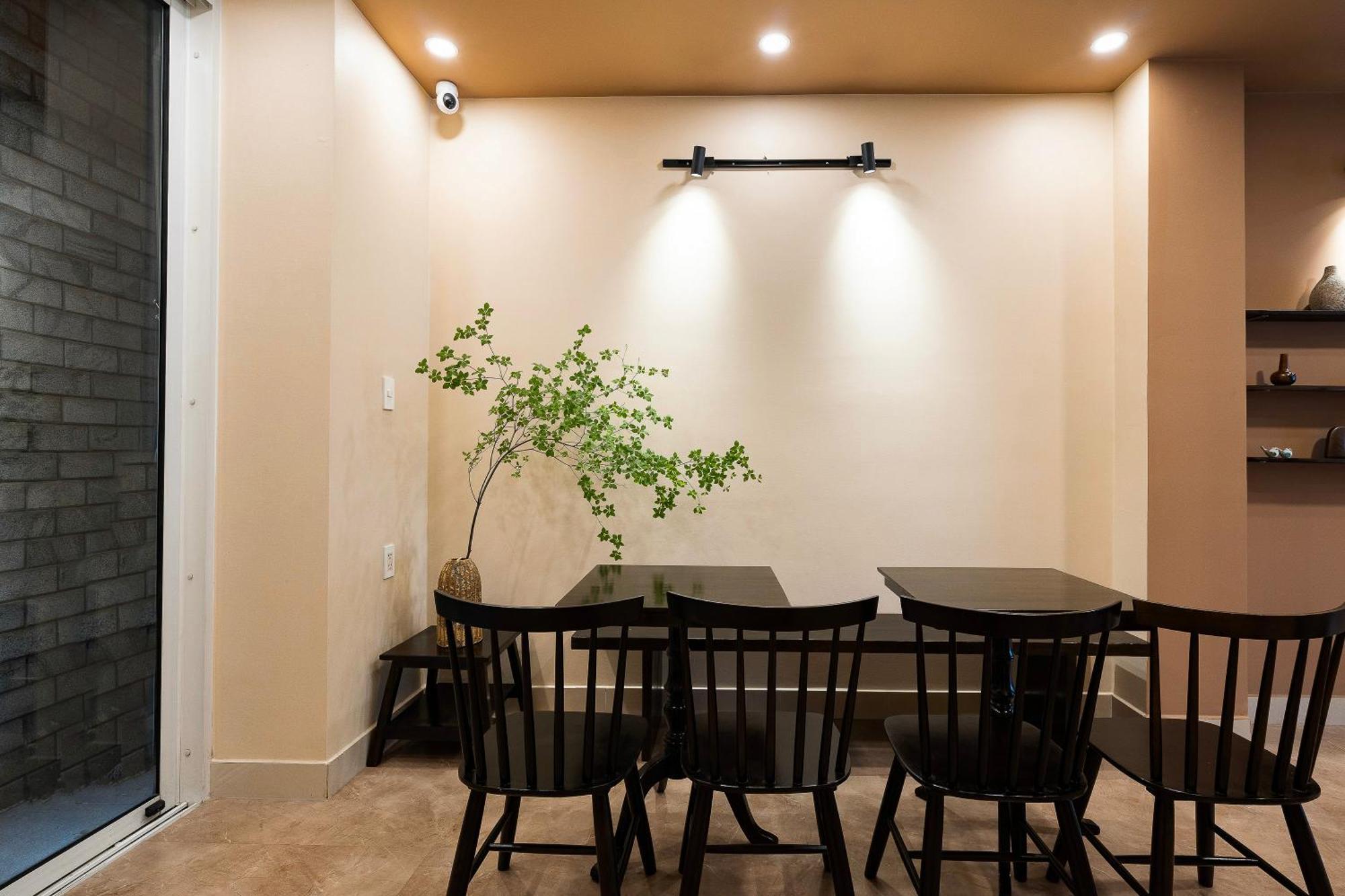Отель Hemtouch House Хошимин Экстерьер фото