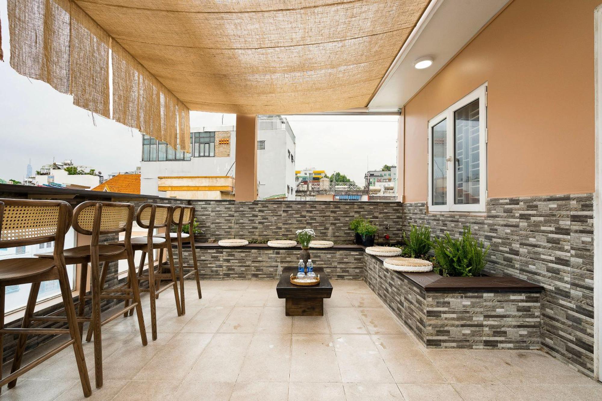 Отель Hemtouch House Хошимин Экстерьер фото